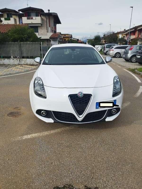 Usata Alfa Romeo Giulietta 120 CV (88 kW) 2020 Bianco Utilitaria