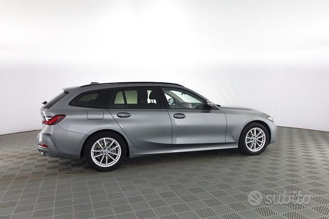 Usata BMW 320e Efficient Dynamics 190 CV (139 kW) 2023 Grigio Station wagon
