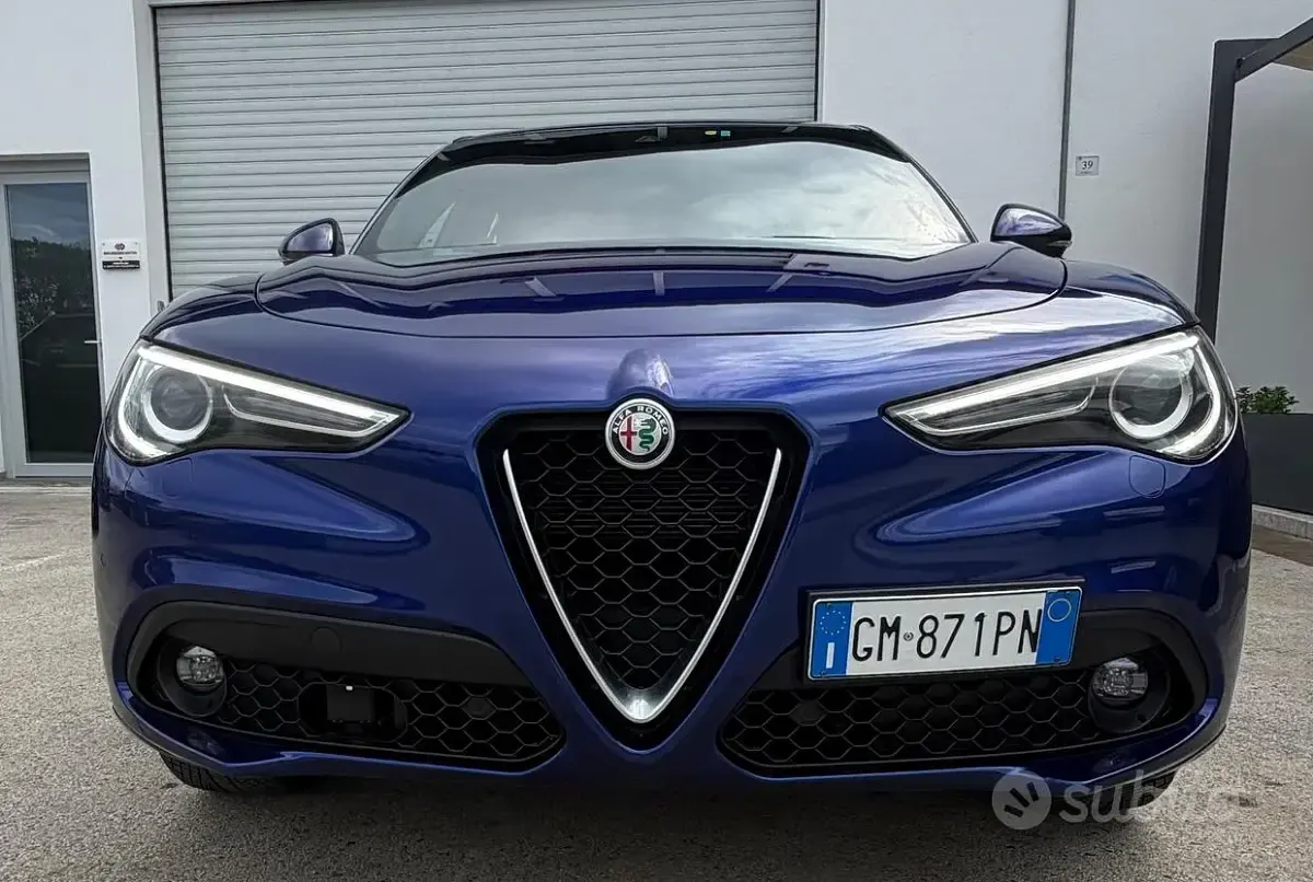 Usata Alfa Romeo Stelvio Ti 209 CV (153 kW) 2023 Bianco SUV
