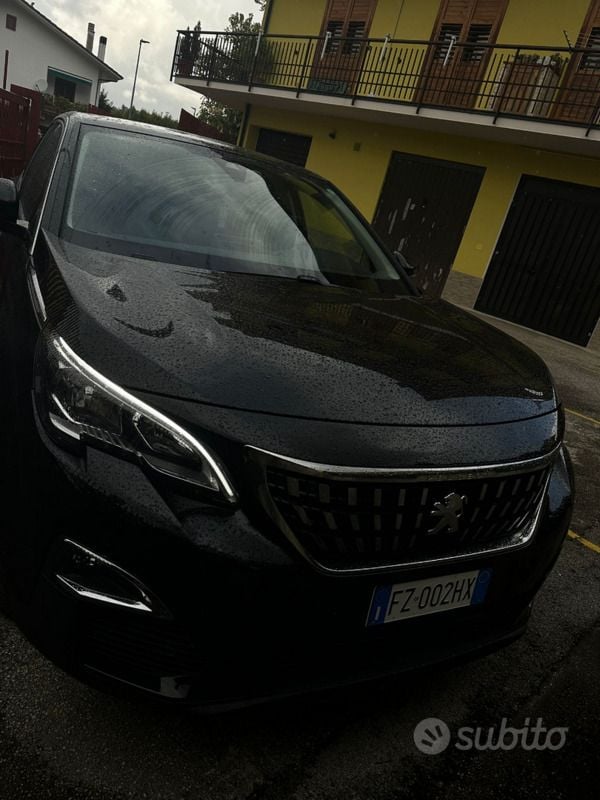 Usata Peugeot 3008 131 CV (96 kW) 2019 Nero SUV
