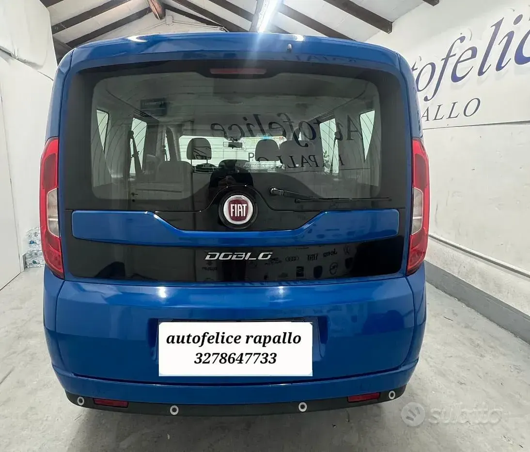 Usata Fiat Doblò Lounge 120 CV (88 kW) 2018 Bluazzurro Monovolume