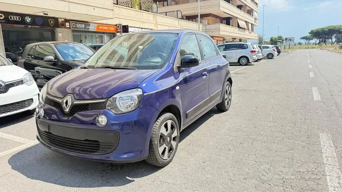 Usata Renault Twingo SE 69 CV (50 kW) 2018 Bluazzurro Utilitaria