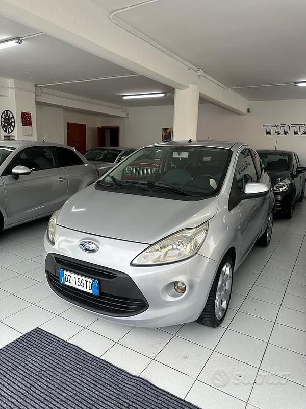 Usata Ford Ka Titanium 69 CV (50 kW) 2010 Grigio Berlina