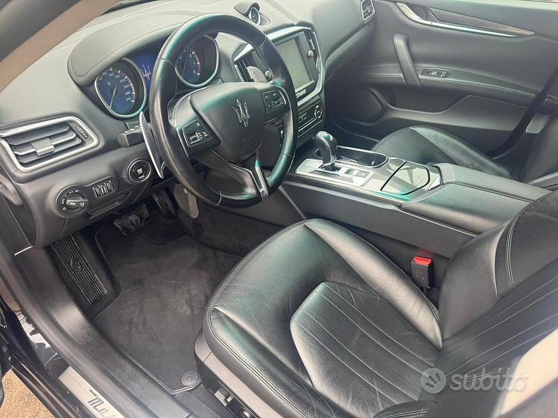 Nero Usata 2016 Maserati Ghibli Tre volumi | 28.000 € (Buon prezzo) - Immagine 1/4