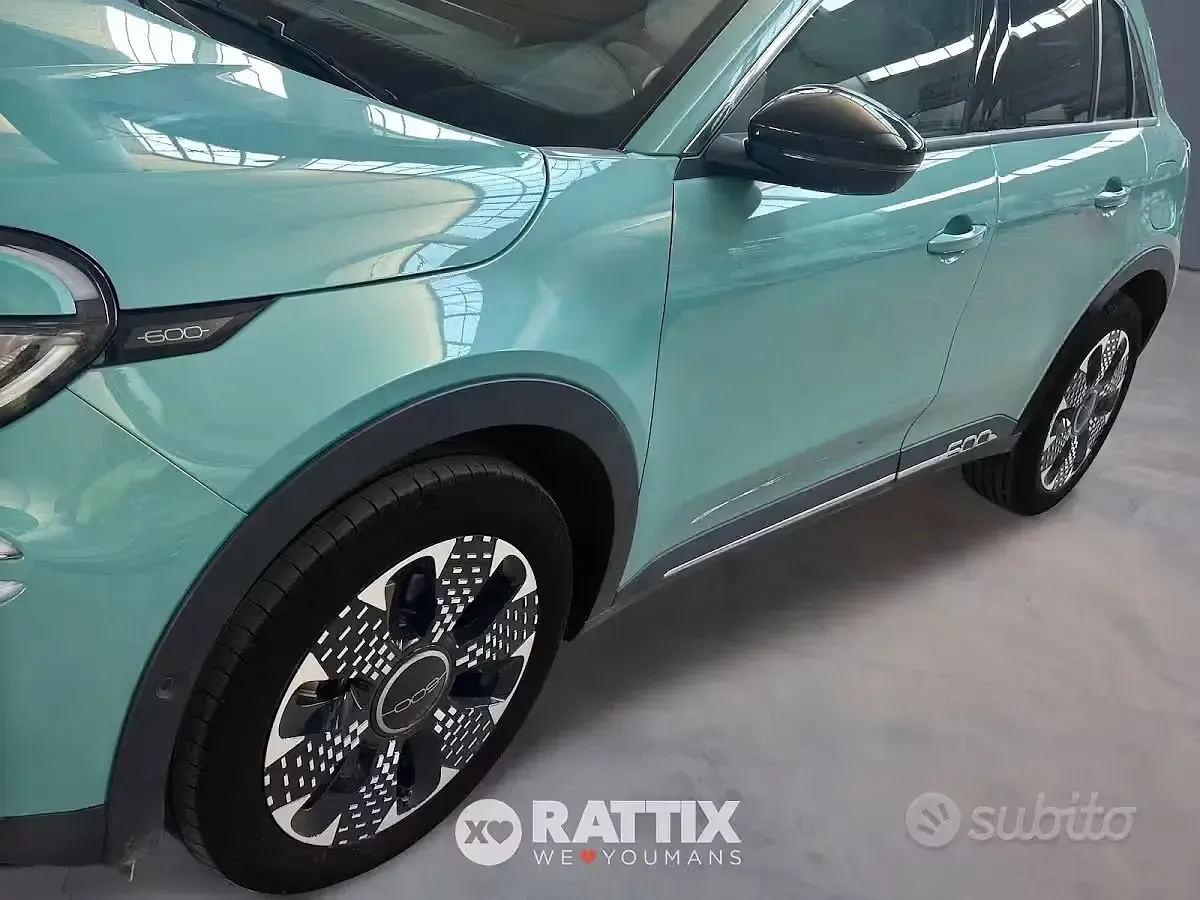 Nuova Fiat 600 La Prima 145 CV (106 kW) 2025 Bluazzurro SUV