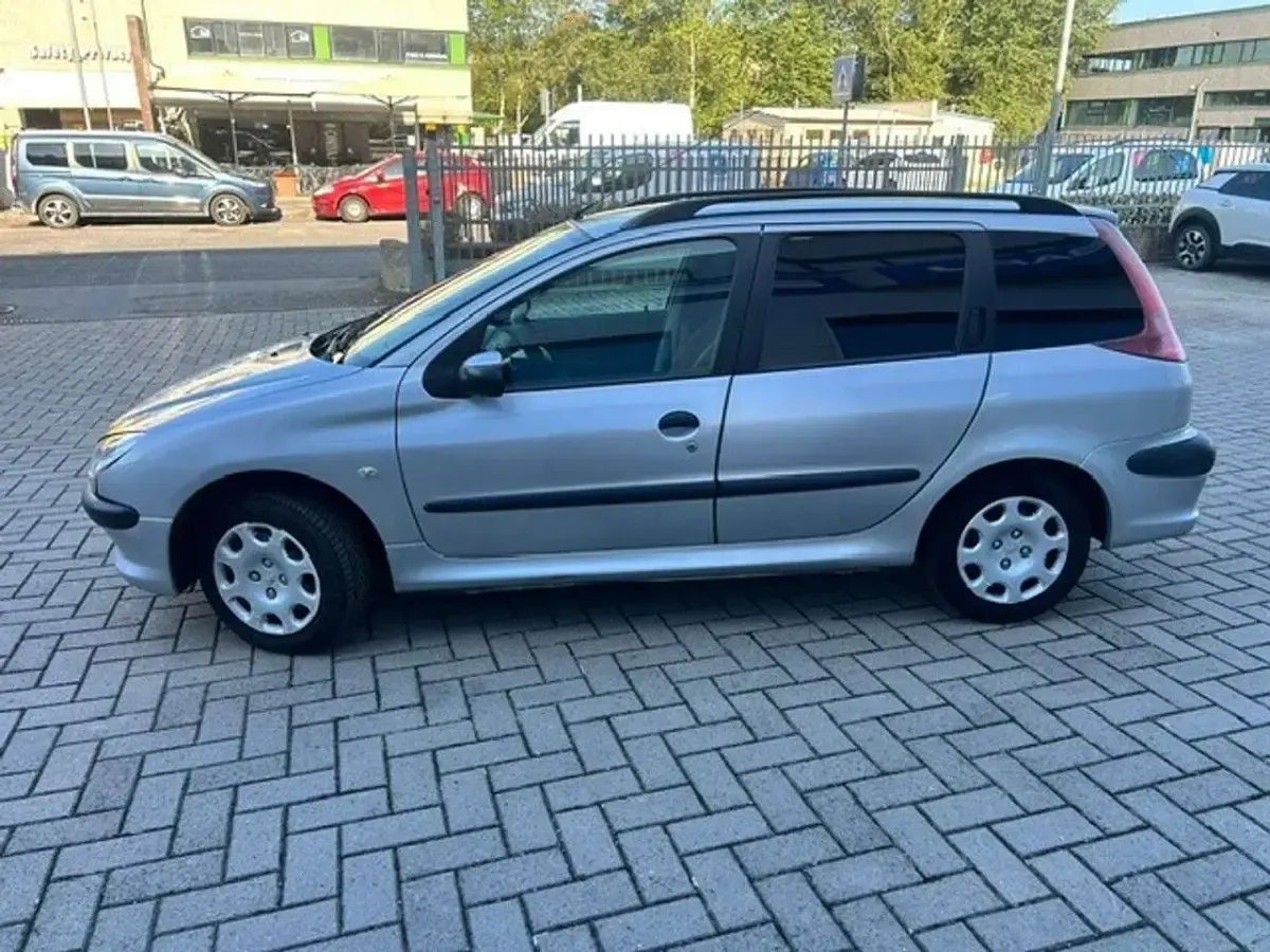 Usata Peugeot 206 75 CV (55 kW) 2006 Argento Station wagon