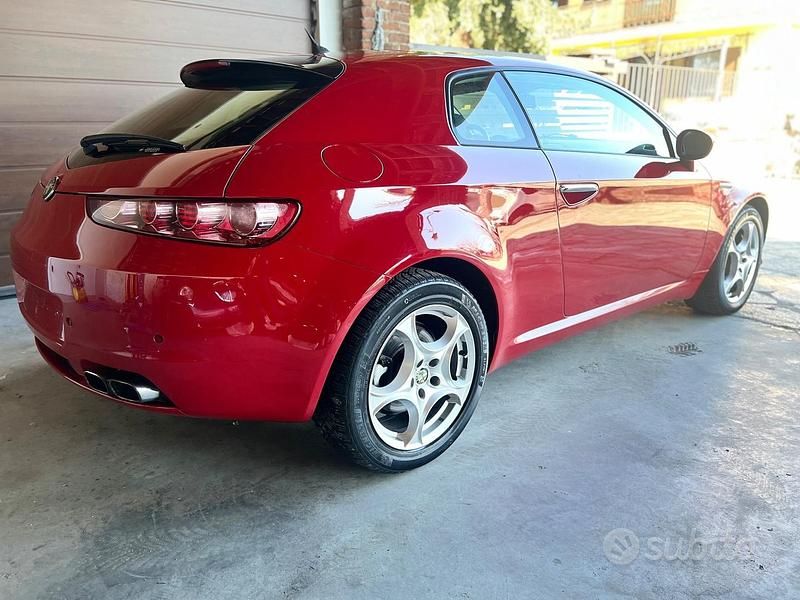 Usata Alfa Romeo Brera 260 CV (191 kW) 2006 Rosso Coupé
