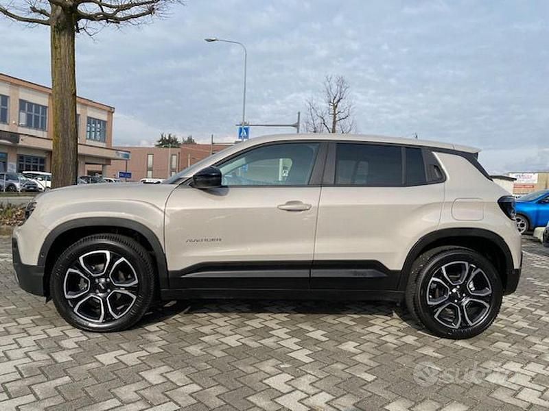 Usata Jeep Avenger Summit 101 CV (74 kW) 2024 Grigio SUV