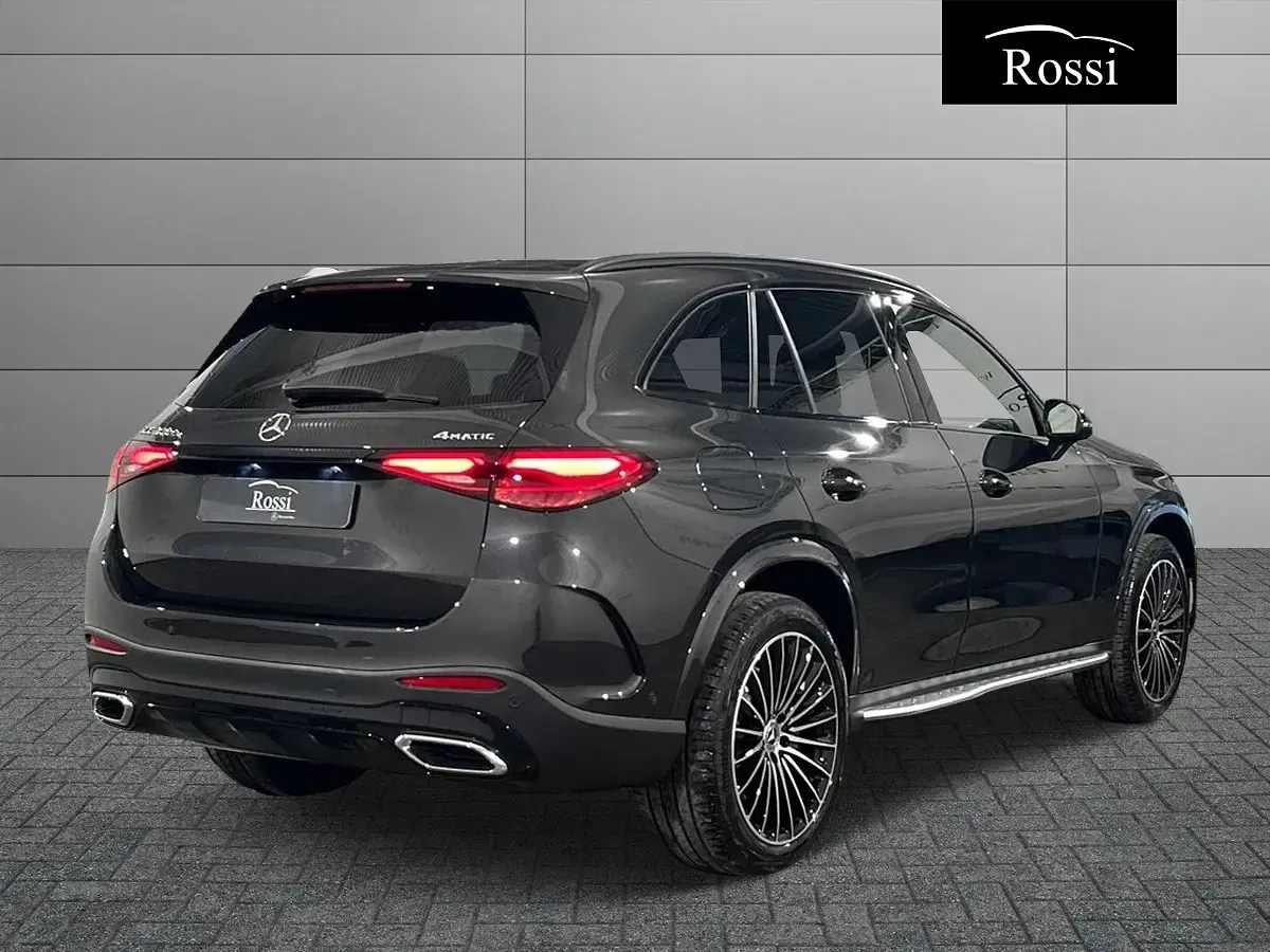 Nuova Mercedes GLC300e 197 CV (144 kW) 2026 Nero SUV