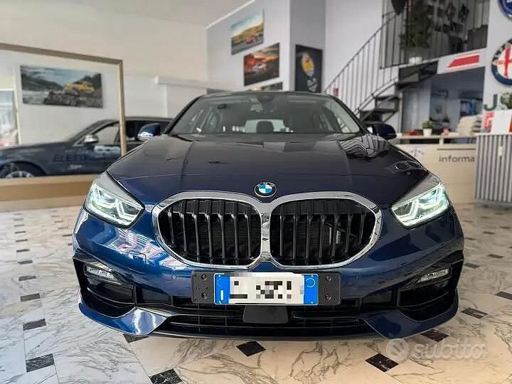 Usata BMW 118 Sport Line 140 CV (102 kW) 2020 Blu/azzurro Utilitaria