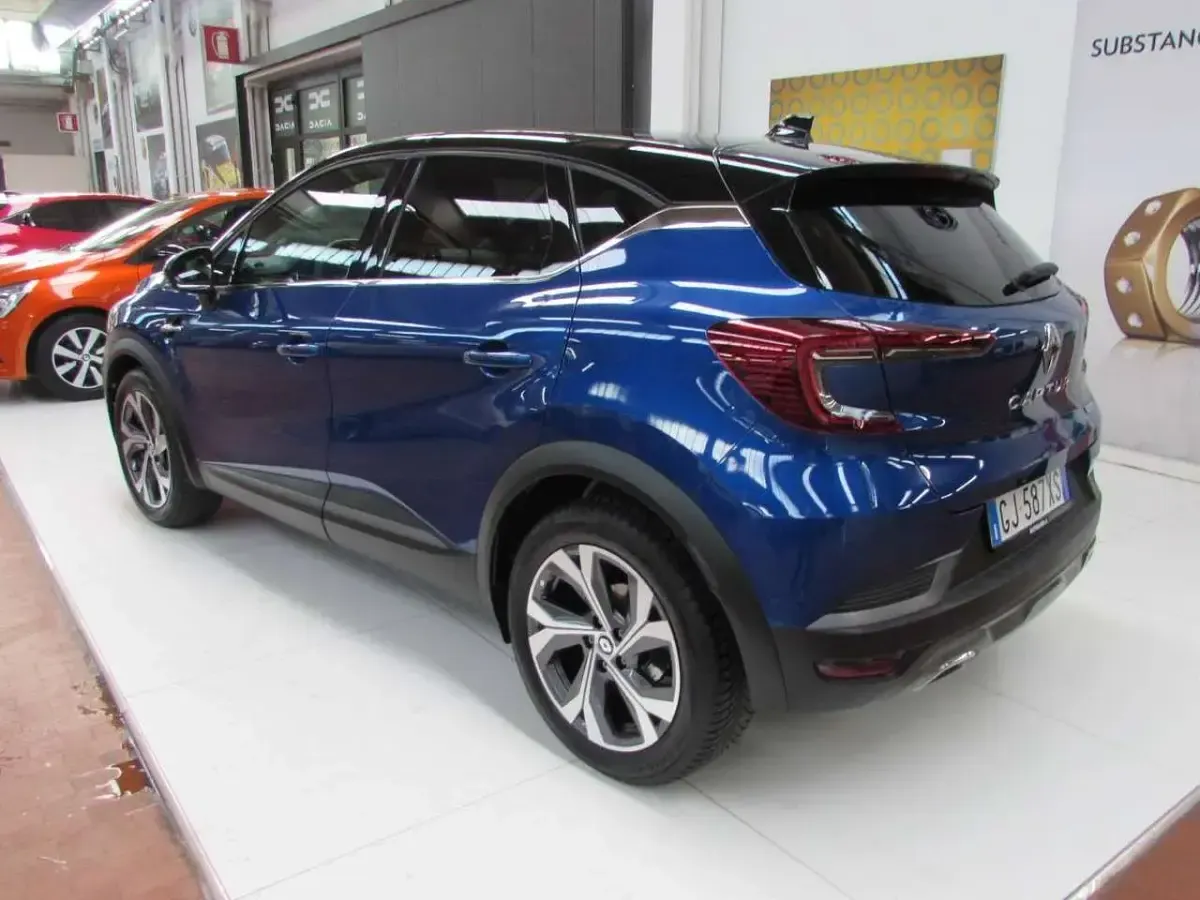 Usata Renault Captur RS Line 94 CV (69 kW) 2022 Blu/azzurro SUV