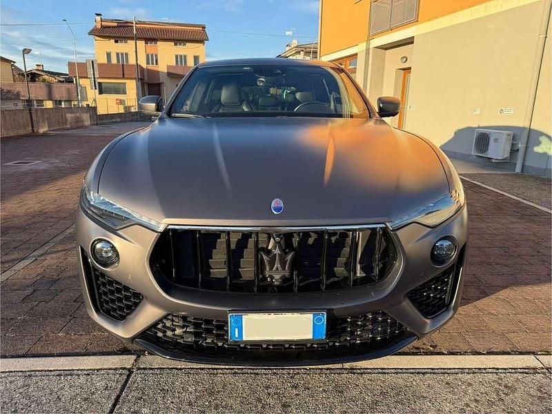 Usata Maserati Levante 430 CV (316 kW) 2020 Grigio SUV