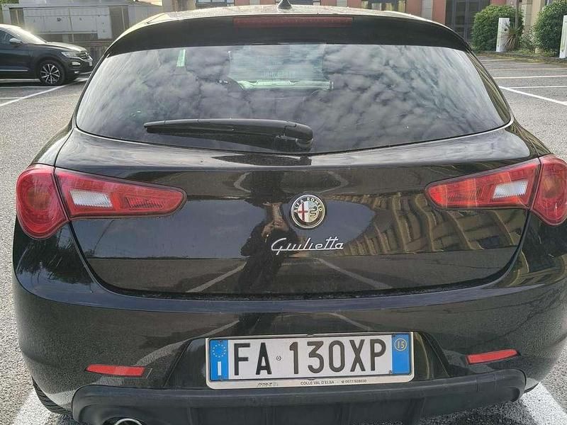 Usata Alfa Romeo Giulietta Sprint 120 CV (88 kW) 2015 Nero Utilitaria