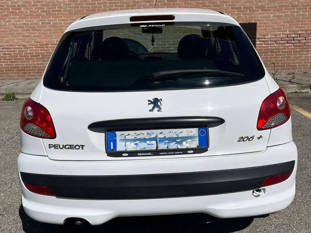 Usata Peugeot 206 60 CV (44 kW) 2011 Bianco Utilitaria