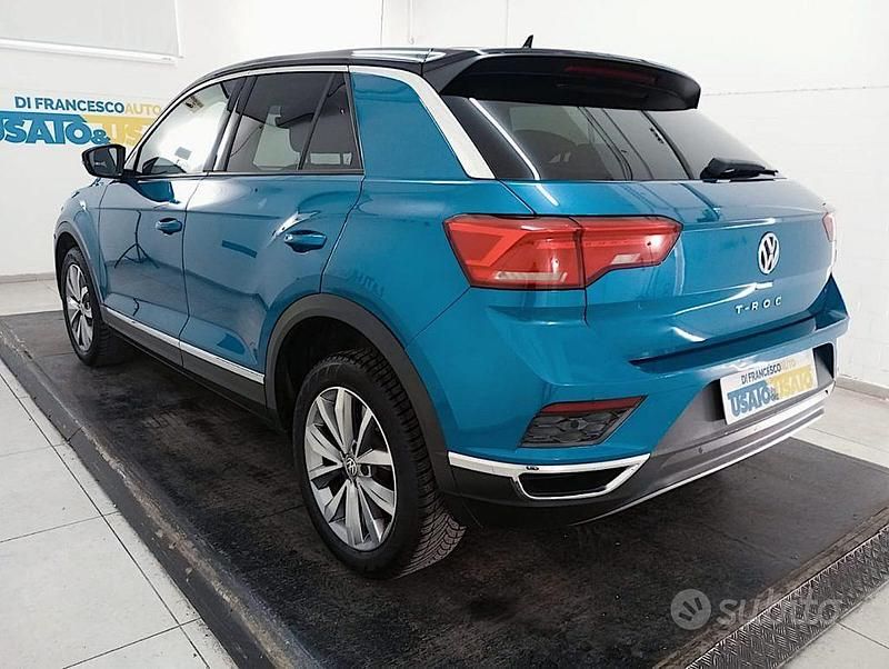 Usata VW T-Roc Style 150 CV (110 kW) 2019 Azzurro metallizzato SUV