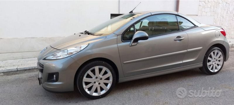 Usata Peugeot 207 CC 2010 Grigio Cabrio