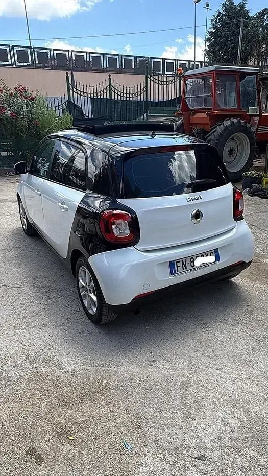 Usata Smart ForFour 71 CV (52 kW) 2016 Bianco Utilitaria