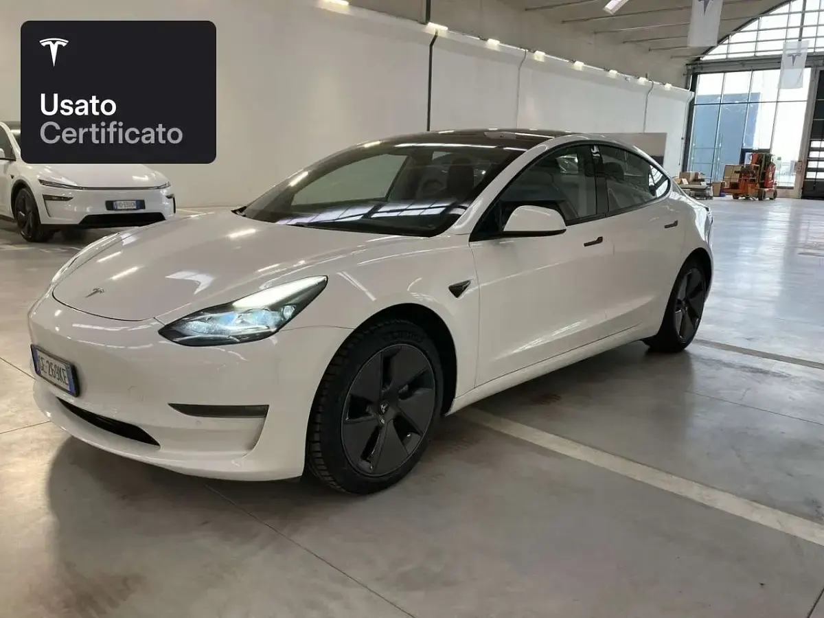 Usata Tesla Model 3 Long Range AWD 324 kW (441 CV) 2021 Pearl white multicoat Berlina