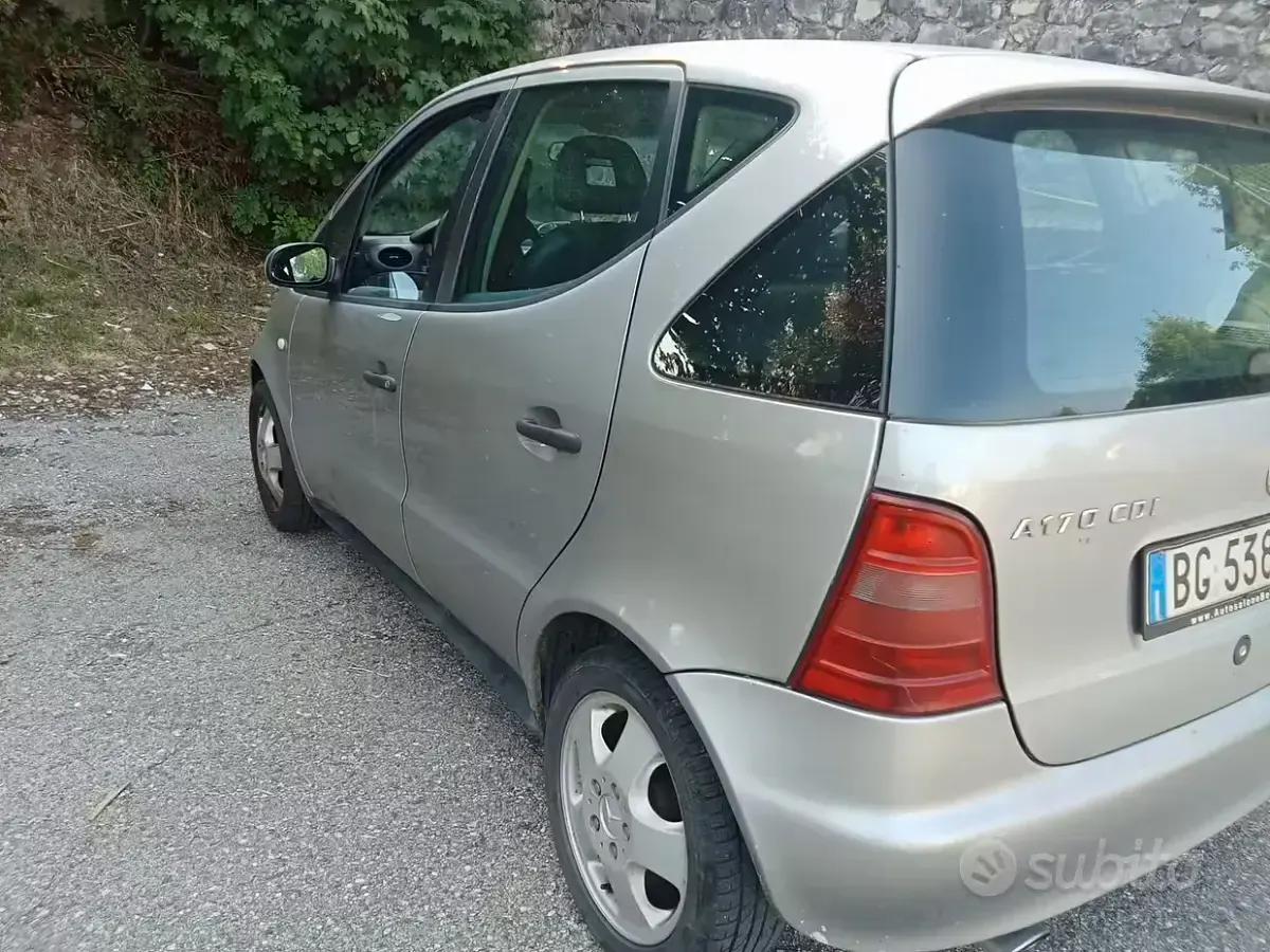 Usata Mercedes A170 90 CV (66 kW) 1999 Marrone Utilitaria