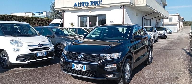 Usado VW T-Roc Business 116 CV (85 kW) 2020 Negro SUV