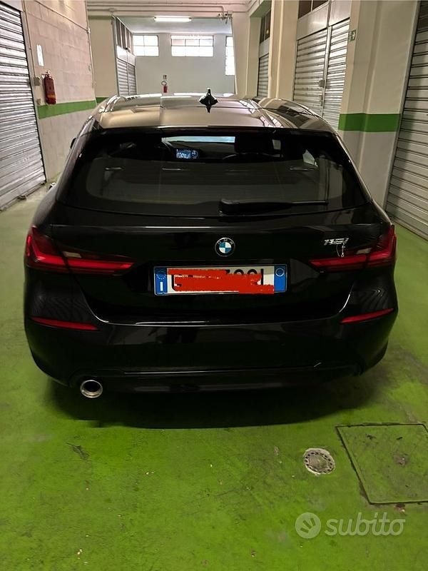 Usado BMW 118 Sport Line 140 HP (102 kW) 2020 Preto Citadino