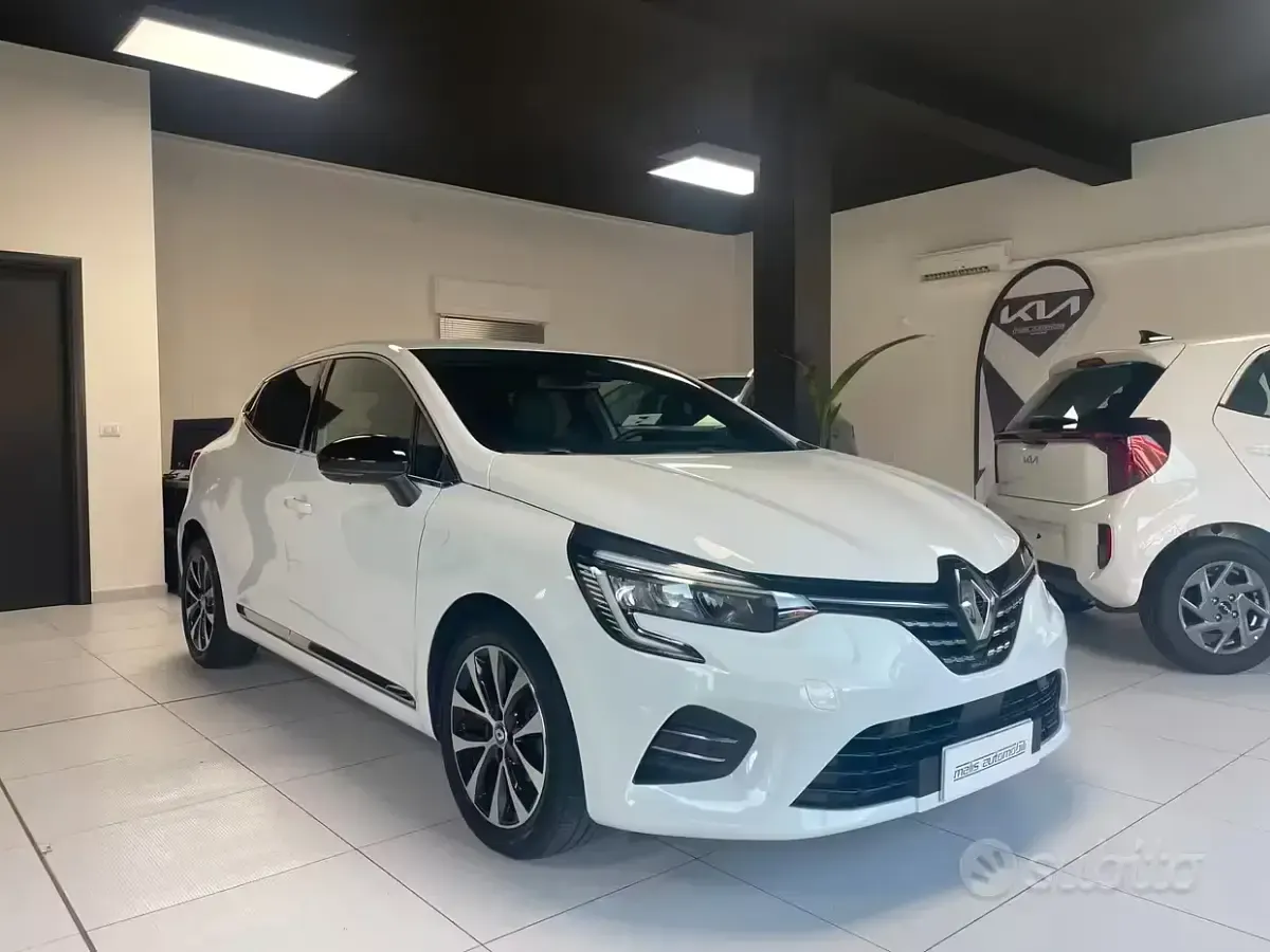Usata Renault Clio V Techno 91 CV (66 kW) 2023 Bianco Berlina