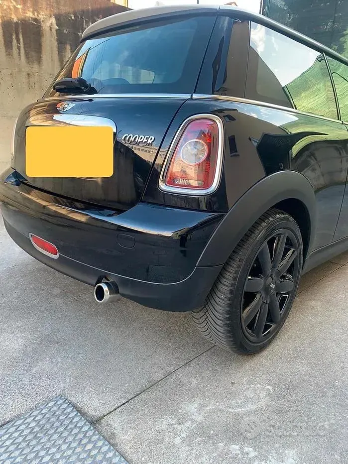 Usata Mini Cooper 120 CV (88 kW) 2009 Nero Utilitaria