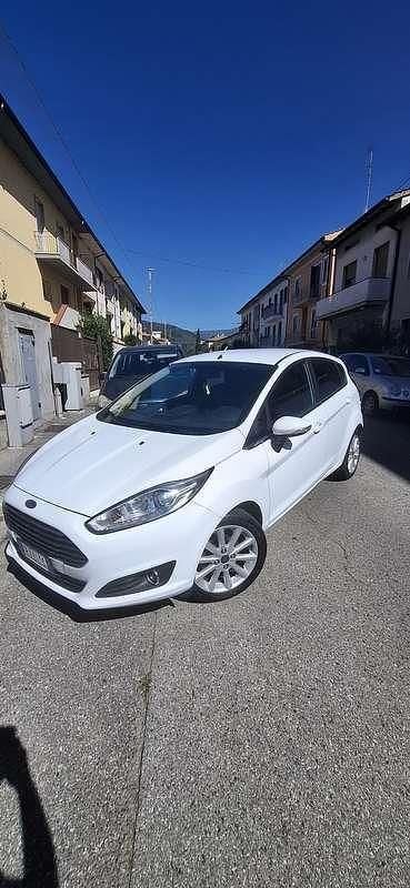 Usata Ford Fiesta 95 CV (69 kW) 2015 Berlina