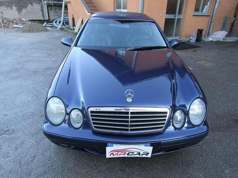 Usata Mercedes CLK200 192 CV (141 kW) 1998 Blu metallizzato Coupé