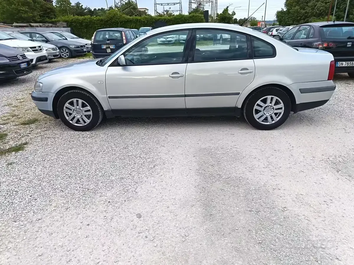 Brugt VW Passat 116 HK (85 kW) 2000 Grå Sedan