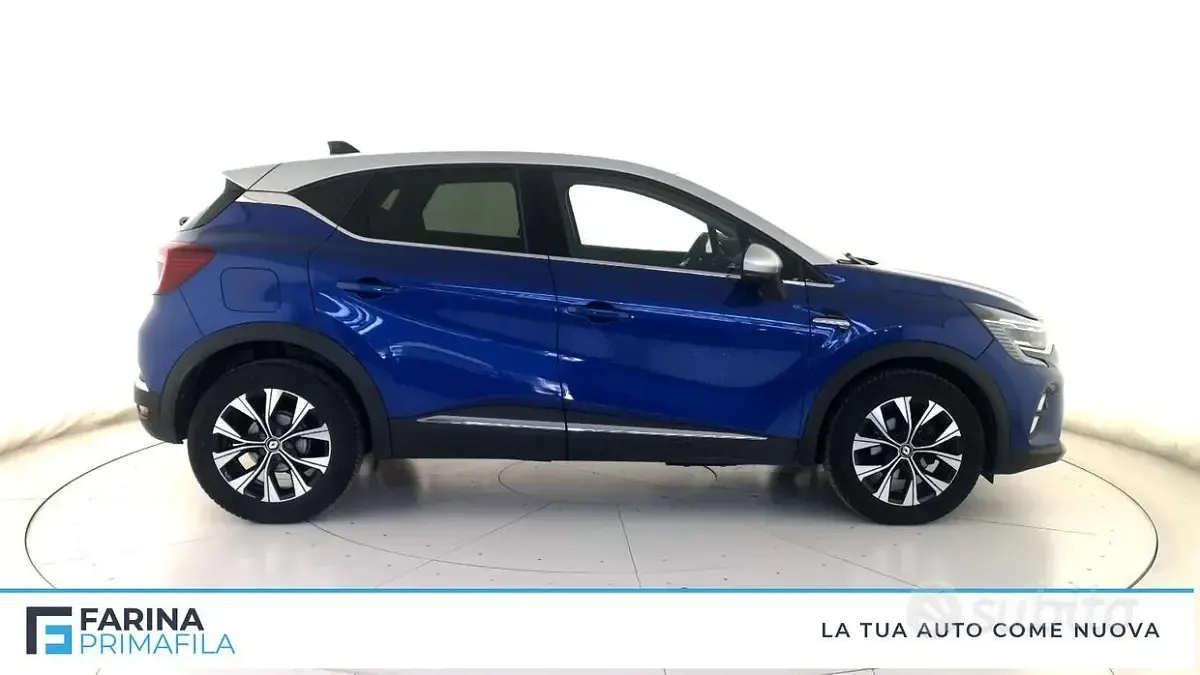 Usata Renault Captur Techno 91 CV (66 kW) 2024 Blu tetto grigio chiaro SUV