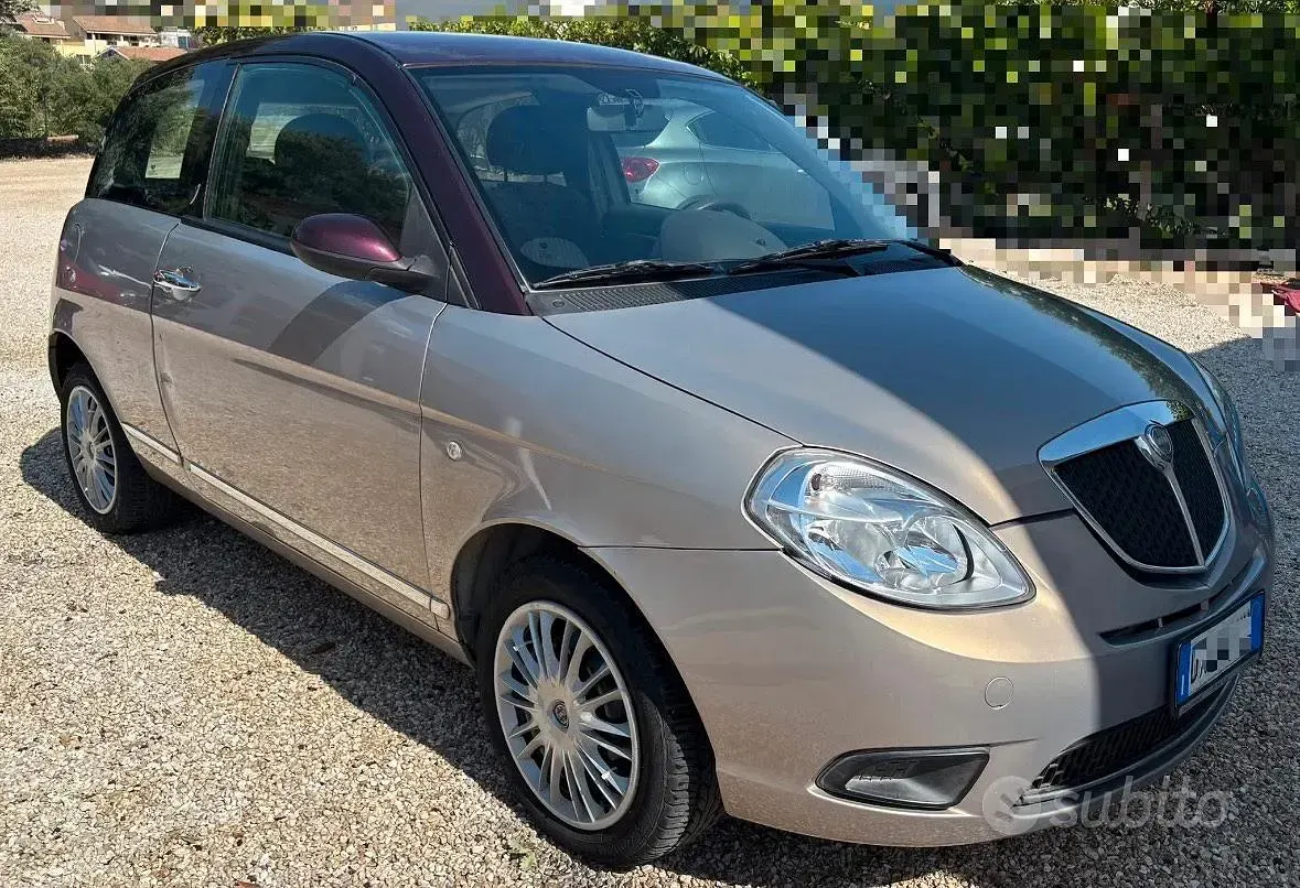Usata Lancia Ypsilon 80 CV (58 kW) 2009 Marrone Utilitaria