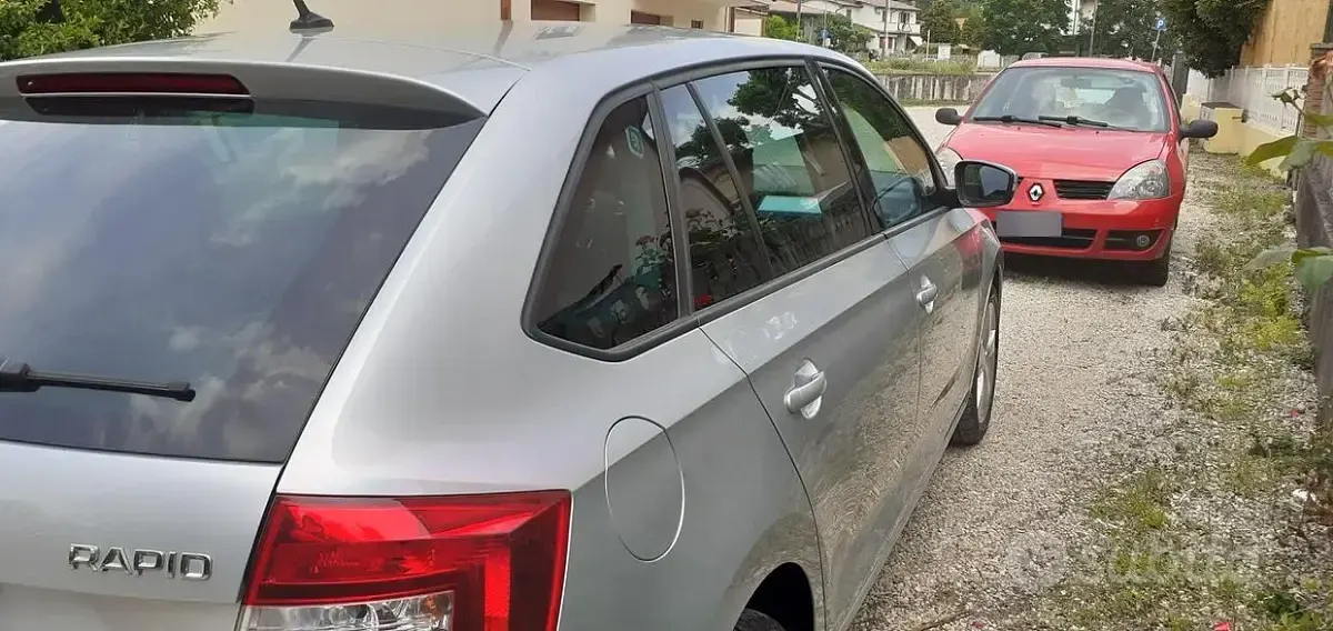 Usata Skoda Rapid 90 CV (66 kW) 2017 Grigio Utilitaria
