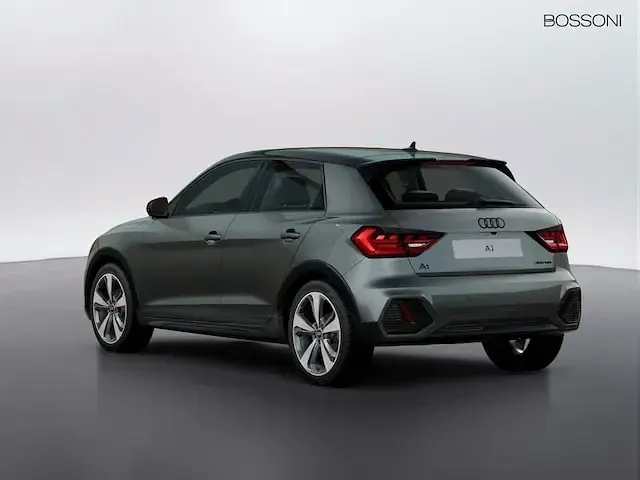 Usata Audi A1 Comfort 110 CV (80 kW) 2024 Grigio chronos metallizzato SUV