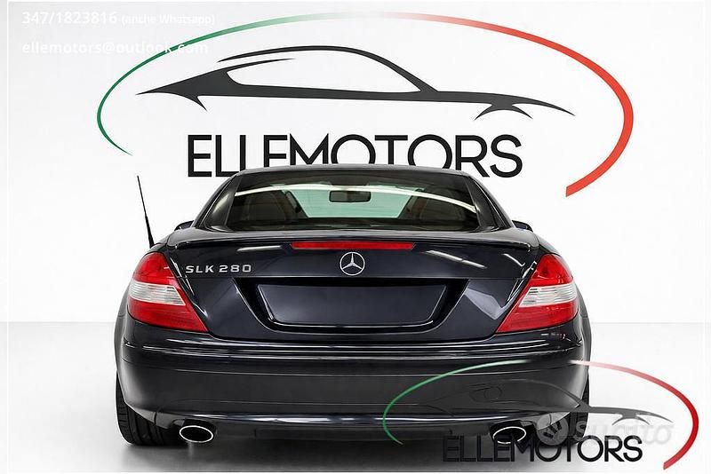 Usata Mercedes SLK280 231 CV (169 kW) 2007 Blu Cabrio