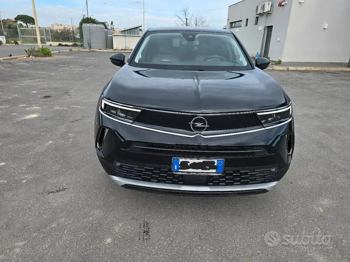 Usata Opel Mokka 101 CV (74 kW) 2022 Nero SUV