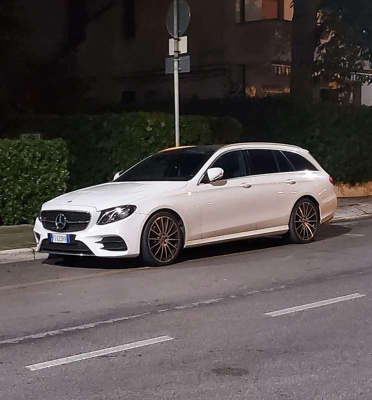 Usata Mercedes E220 Premium Plus 194 CV (142 kW) 2018 Bianco Station wagon