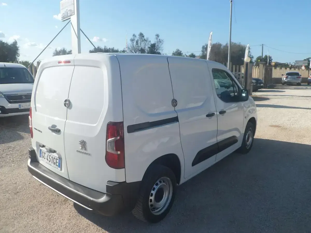 Usata Peugeot Partner 101 CV (74 kW) 2021 Bianco Monovolume