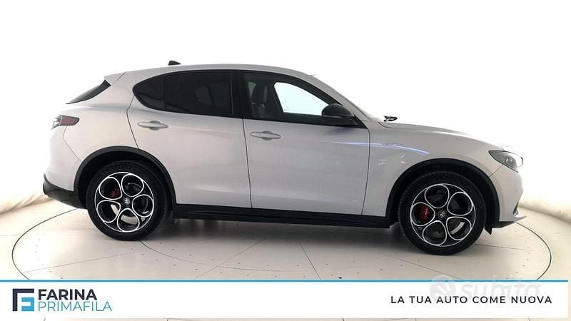 Usata Alfa Romeo Stelvio Veloce 209 CV (153 kW) 2024 Grigio chiaro SUV