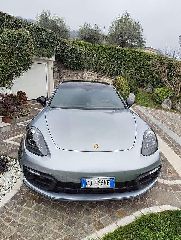 Usata Porsche Panamera Platinum Edition 330 CV (242 kW) 2022 Argento Berlina