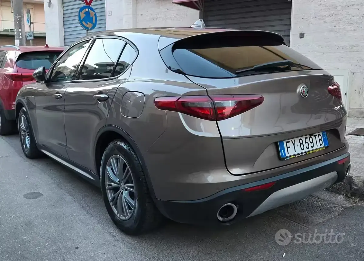 Usata Alfa Romeo Stelvio 160 CV (117 kW) 2019 Grigio SUV