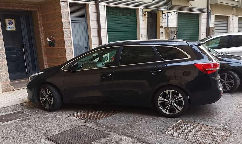 Usata Kia Ceed GT GT-Line 116 CV (85 kW) 2016 Nero Station wagon