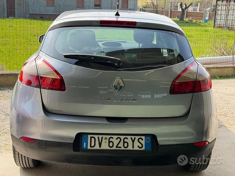 Usata Renault Mégane 90 CV (66 kW) 2009 Grigio Berlina