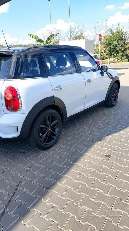 Usata Mini Countryman 143 CV (105 kW) 2012 Bianco SUV