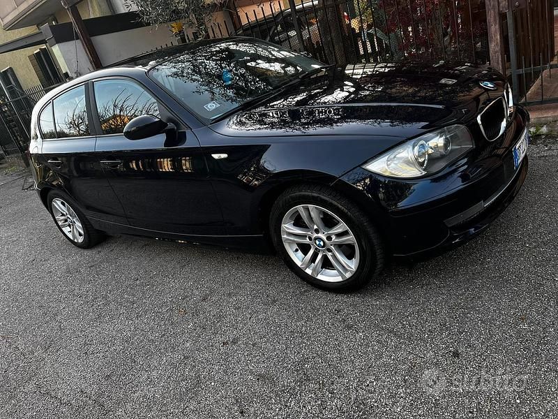 Używany BMW 118 143 KM (105 kW) 2009 Niebieski Hatchback