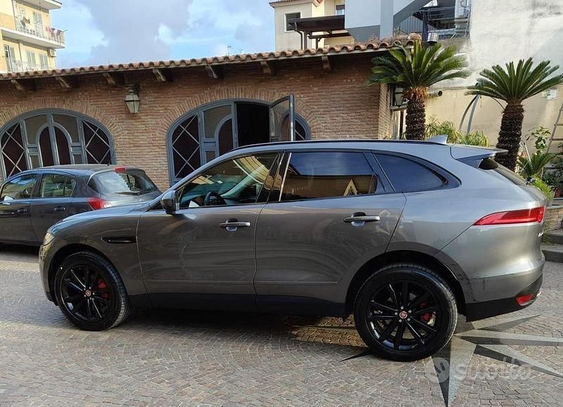 Usata Jaguar F-Pace 180 CV (132 kW) 2016 Grigio SUV