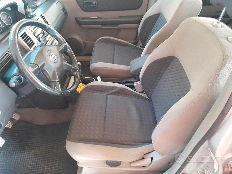 Usata Nissan X-Trail 136 CV (100 kW) 2005 Grigio SUV