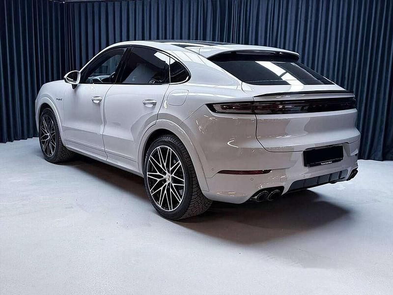 Nuova Porsche Cayenne Coupe Sport 470 CV (345 kW) 2025 Grigio Coupé