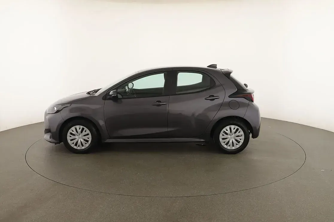 Usata Toyota Yaris Active 72 CV (52 kW) 2022 Grigio Utilitaria