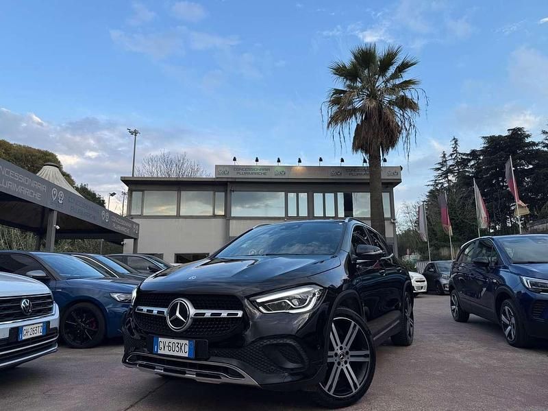 Usata Mercedes GLA250 160 CV (117 kW) 2020 Nero SUV